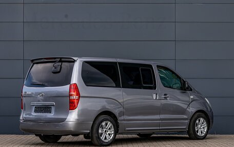 Hyundai Grand Starex Grand Starex I рестайлинг 2, 2011 год, 1 850 000 рублей, 6 фотография