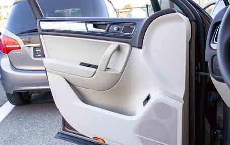 Volkswagen Touareg III, 2010 год, 2 100 000 рублей, 14 фотография