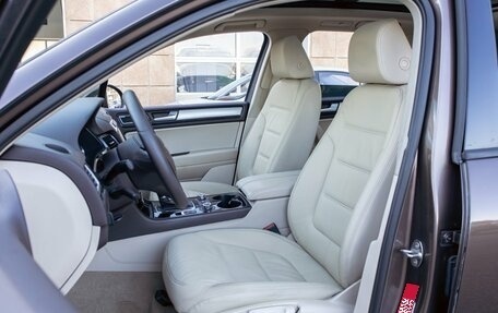 Volkswagen Touareg III, 2010 год, 2 100 000 рублей, 13 фотография