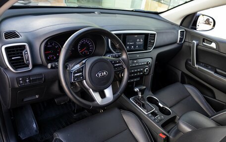 KIA Sportage IV рестайлинг, 2018 год, 2 100 000 рублей, 15 фотография