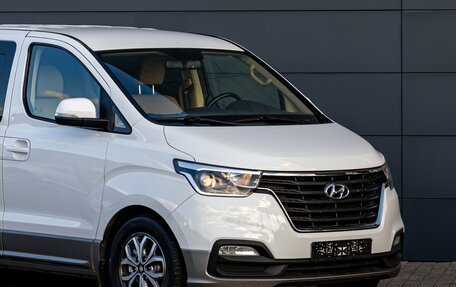 Hyundai H-1 II рестайлинг, 2018 год, 2 995 000 рублей, 9 фотография