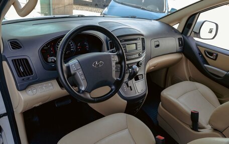 Hyundai H-1 II рестайлинг, 2018 год, 2 995 000 рублей, 13 фотография