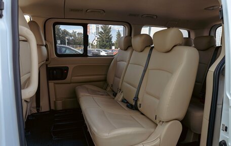 Hyundai H-1 II рестайлинг, 2018 год, 2 995 000 рублей, 18 фотография