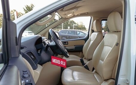 Hyundai H-1 II рестайлинг, 2018 год, 2 995 000 рублей, 11 фотография