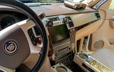 Cadillac Escalade III, 2011 год, 2 550 000 рублей, 5 фотография