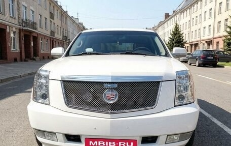 Cadillac Escalade III, 2011 год, 2 550 000 рублей, 2 фотография