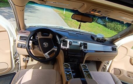 Cadillac Escalade III, 2011 год, 2 550 000 рублей, 17 фотография