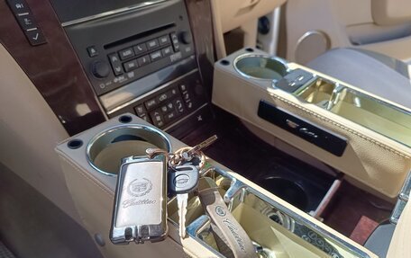 Cadillac Escalade III, 2011 год, 2 550 000 рублей, 24 фотография
