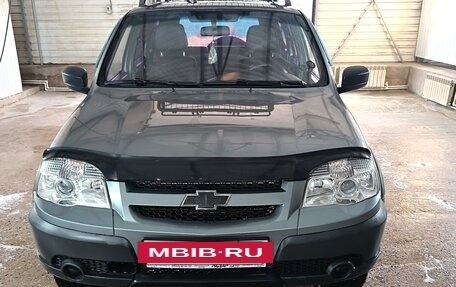 Chevrolet Niva I рестайлинг, 2015 год, 530 000 рублей, 2 фотография