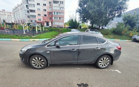 Opel Astra J, 2013 год, 670 000 рублей, 2 фотография