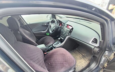 Opel Astra J, 2013 год, 670 000 рублей, 9 фотография