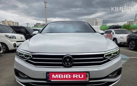 Volkswagen Passat B8 рестайлинг, 2022 год, 1 990 069 рублей, 2 фотография
