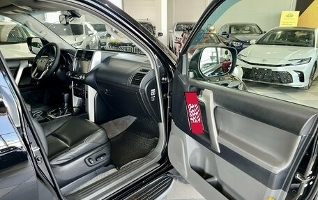 Toyota Land Cruiser Prado 150 рестайлинг 2, 2011 год, 2 849 000 рублей, 22 фотография