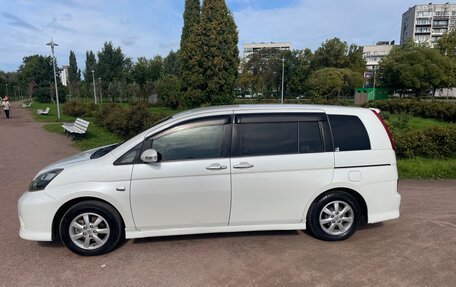 Toyota ISis I, 2010 год, 930 000 рублей, 9 фотография