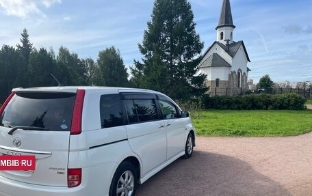 Toyota ISis I, 2010 год, 930 000 рублей, 6 фотография