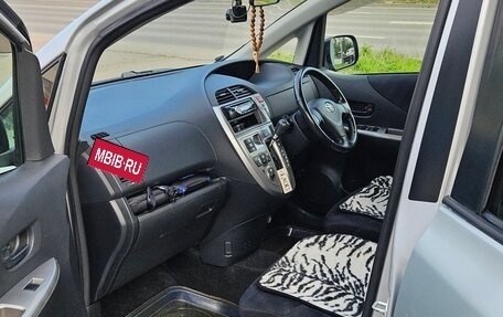 Toyota Ractis I, 2005 год, 500 000 рублей, 5 фотография
