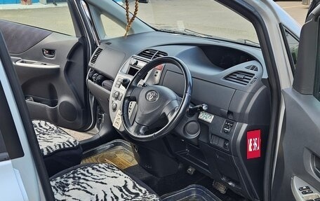 Toyota Ractis I, 2005 год, 500 000 рублей, 7 фотография