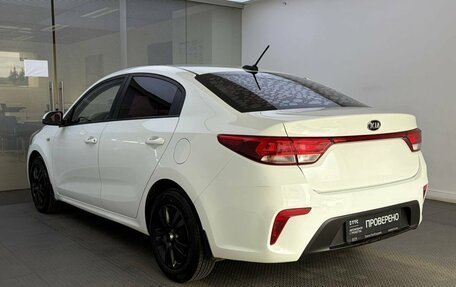 KIA Rio IV, 2018 год, 1 360 000 рублей, 8 фотография