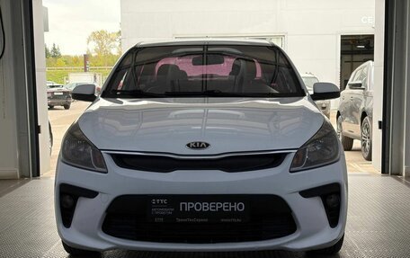 KIA Rio IV, 2018 год, 1 360 000 рублей, 2 фотография