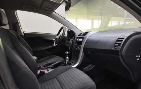 Toyota Corolla, 2011 год, 930 000 рублей, 13 фотография