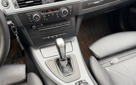 BMW 3 серия, 2009 год, 1 600 000 рублей, 10 фотография