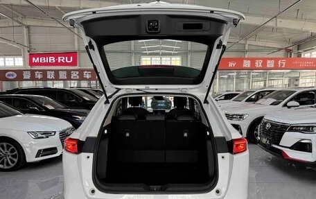 Honda Vezel, 2023 год, 1 749 069 рублей, 20 фотография