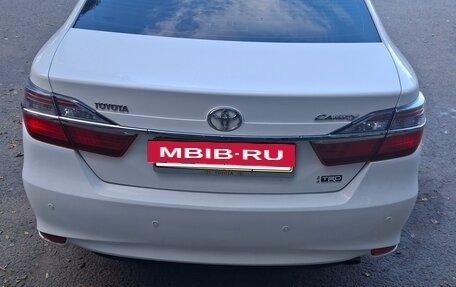 Toyota Camry, 2015 год, 1 900 000 рублей, 7 фотография