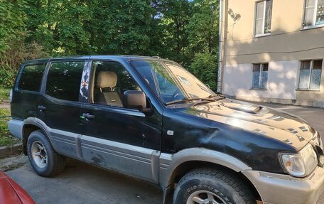 Nissan Terrano II рестайлинг, 2002 год, 450 000 рублей, 2 фотография
