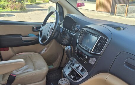 Hyundai Grand Starex Grand Starex I рестайлинг 2, 2016 год, 2 100 000 рублей, 2 фотография