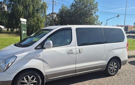 Hyundai Grand Starex Grand Starex I рестайлинг 2, 2016 год, 2 100 000 рублей, 8 фотография