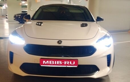 KIA Stinger I, 2018 год, 2 300 000 рублей, 2 фотография