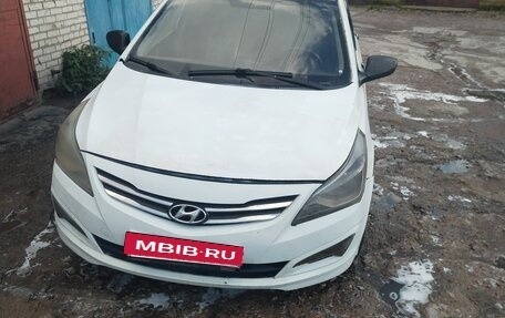 Hyundai Solaris II рестайлинг, 2015 год, 420 000 рублей, 5 фотография