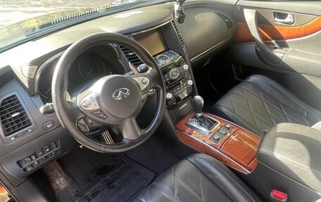 Infiniti QX70, 2017 год, 3 250 000 рублей, 10 фотография