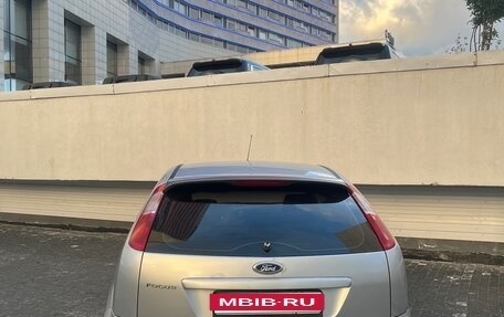 Ford Focus II рестайлинг, 2005 год, 260 000 рублей, 2 фотография