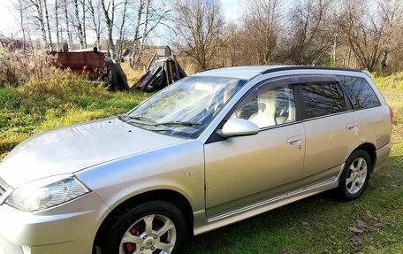 Nissan Wingroad III, 2003 год, 180 000 рублей, 5 фотография