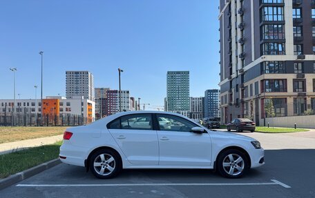 Volkswagen Jetta VI, 2013 год, 1 199 000 рублей, 2 фотография