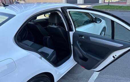 Volkswagen Jetta VI, 2013 год, 1 199 000 рублей, 16 фотография