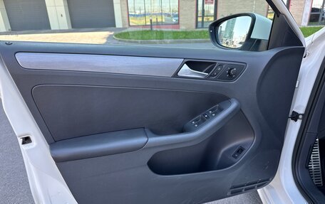 Volkswagen Jetta VI, 2013 год, 1 199 000 рублей, 12 фотография