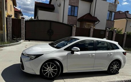Toyota Corolla, 2022 год, 1 870 000 рублей, 5 фотография