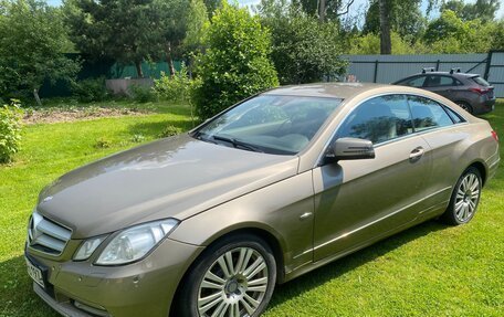 Mercedes-Benz E-Класс, 2011 год, 1 600 000 рублей, 5 фотография