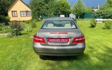 Mercedes-Benz E-Класс, 2011 год, 1 600 000 рублей, 7 фотография