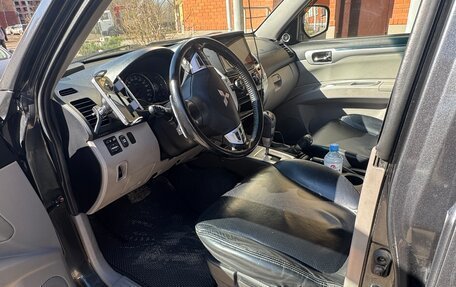 Mitsubishi Pajero Sport II рестайлинг, 2011 год, 1 950 000 рублей, 6 фотография
