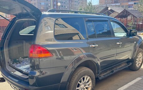 Mitsubishi Pajero Sport II рестайлинг, 2011 год, 1 950 000 рублей, 3 фотография