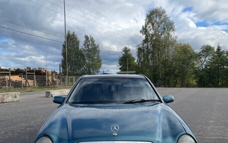 Mercedes-Benz E-Класс, 2000 год, 245 000 рублей, 2 фотография