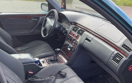 Mercedes-Benz E-Класс, 2000 год, 245 000 рублей, 9 фотография