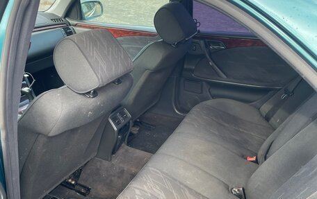 Mercedes-Benz E-Класс, 2000 год, 245 000 рублей, 10 фотография