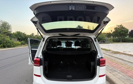 Volkswagen Touran III, 2022 год, 1 770 000 рублей, 9 фотография