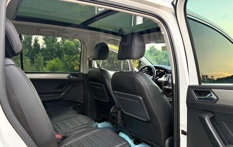Volkswagen Touran III, 2022 год, 1 770 000 рублей, 13 фотография