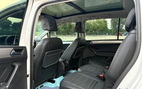 Volkswagen Touran III, 2022 год, 1 770 000 рублей, 11 фотография