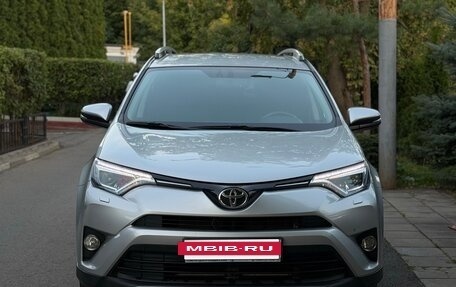 Toyota RAV4, 2017 год, 2 550 000 рублей, 2 фотография